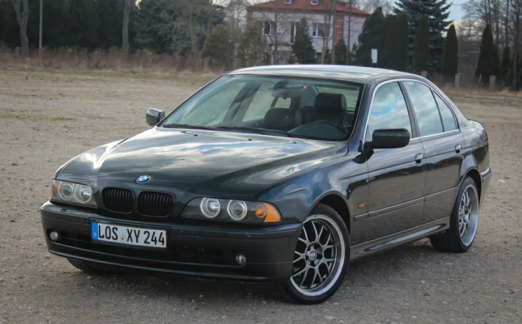 Продам BMW E39 2001