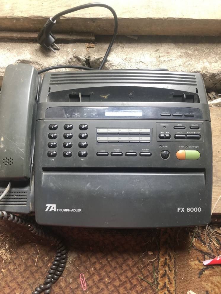 Продам старі телефони факси