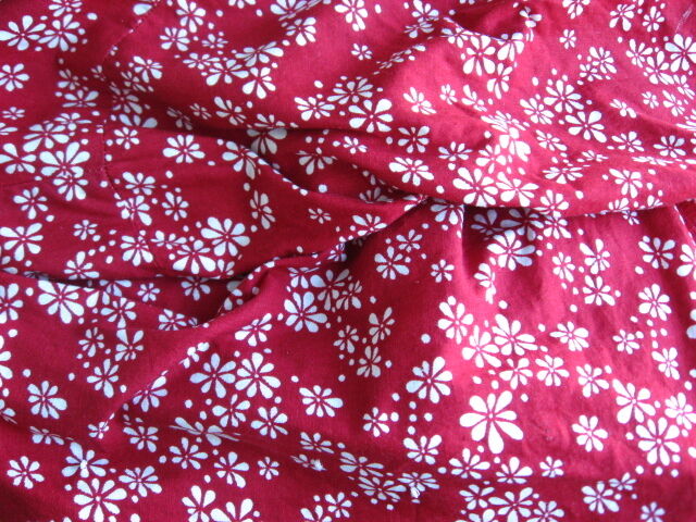 ткань для шитья хлопок бордовый принт белый цветы. 35 на 100 см торг
