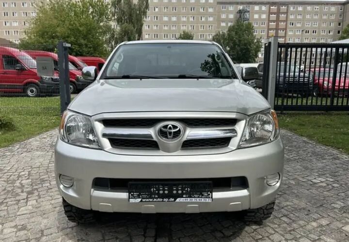 Продам Toyota Hilux під прігон для зсу розсрочка на пів року