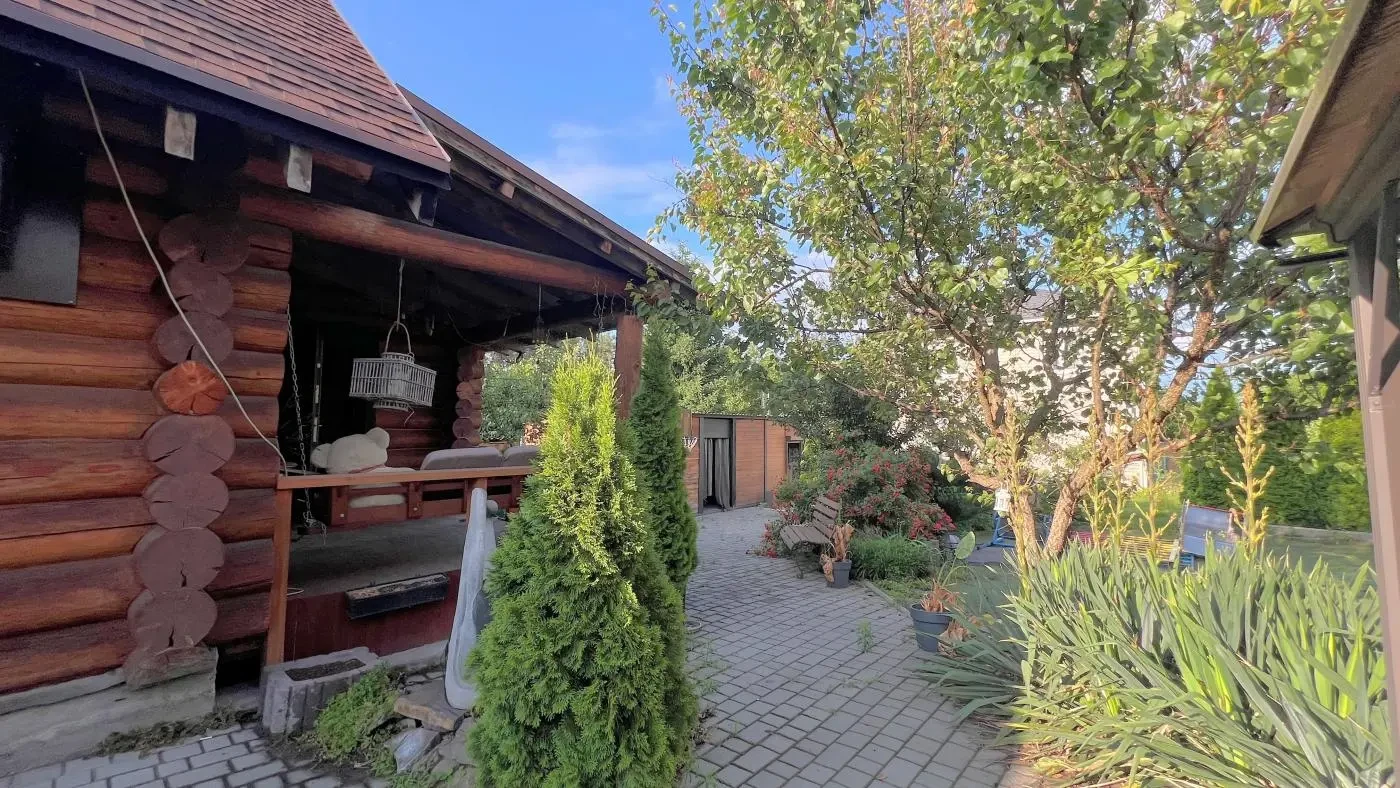 Продажа 2к дома на Лісова поляна 15