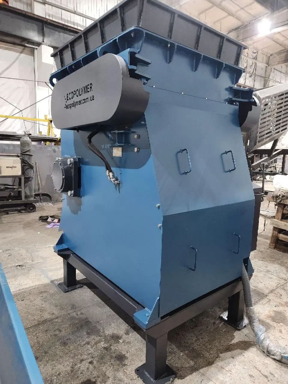 Шредер для полимеров (пластмассы, пластика) Shark ES 6.1 3