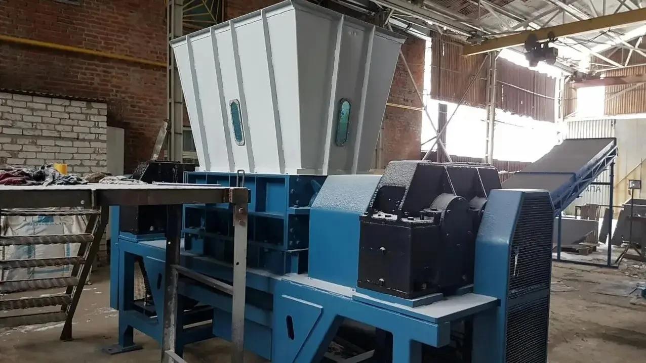 Шредер для литников и труб Shark ES10.2 (30кВт) 8