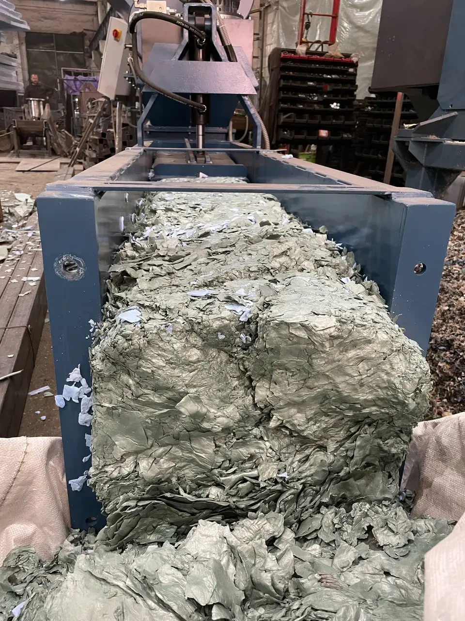 Пресс компактор для отходов пенопласта Ecopolymer KDM-360 3