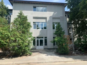 Здам окремо стоячу будівлю. Виноградар.