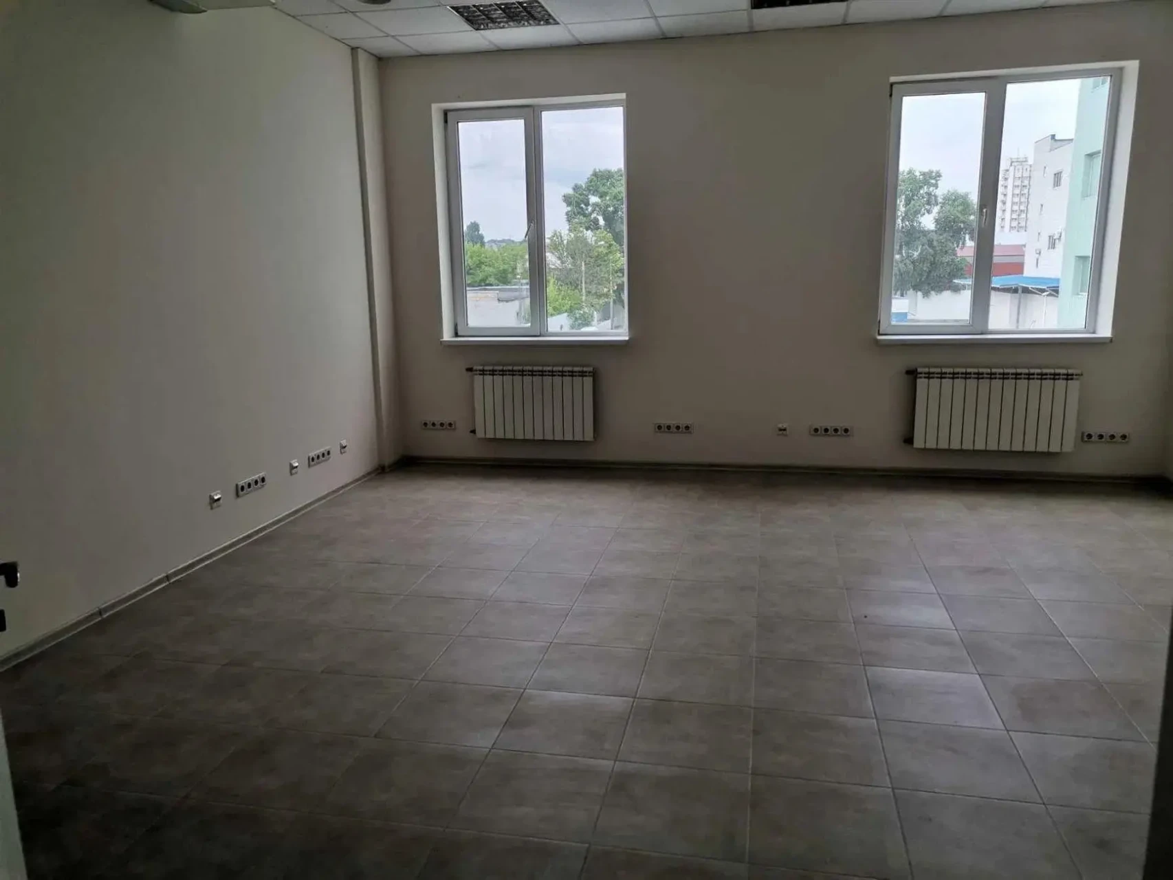 Сдам офисное помещение Київ 4