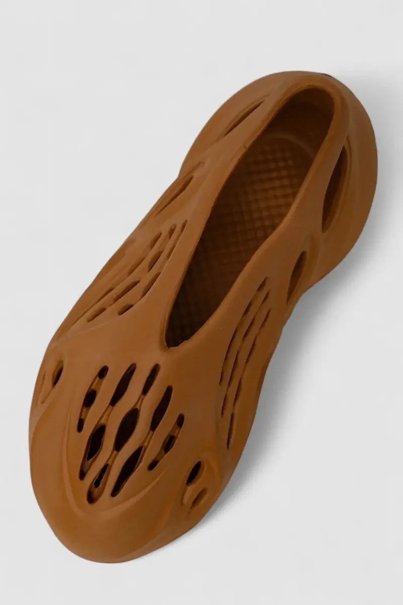 Крокси жіночі із закритим задником, колір темно-бежевий, 248RCX302 2