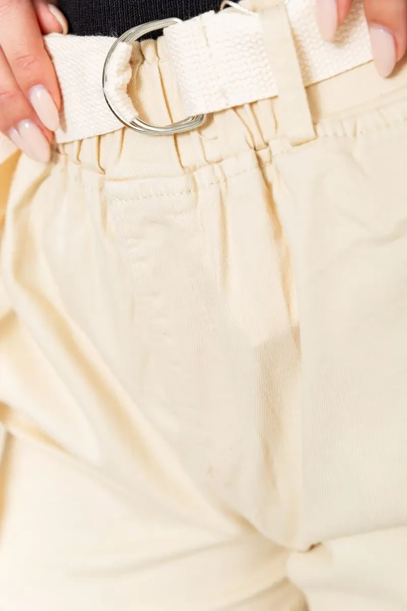 Шорти жіночі з ременем, колір світло-бежевий, 214R639 5