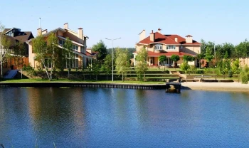 5-к будинок Обухівський, Козин, Соловяненка