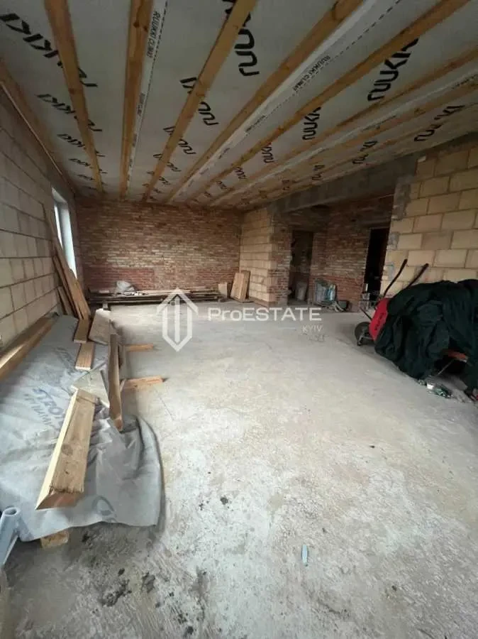 4-к будинок Вишгородський, Осещина, Фіалкова 14