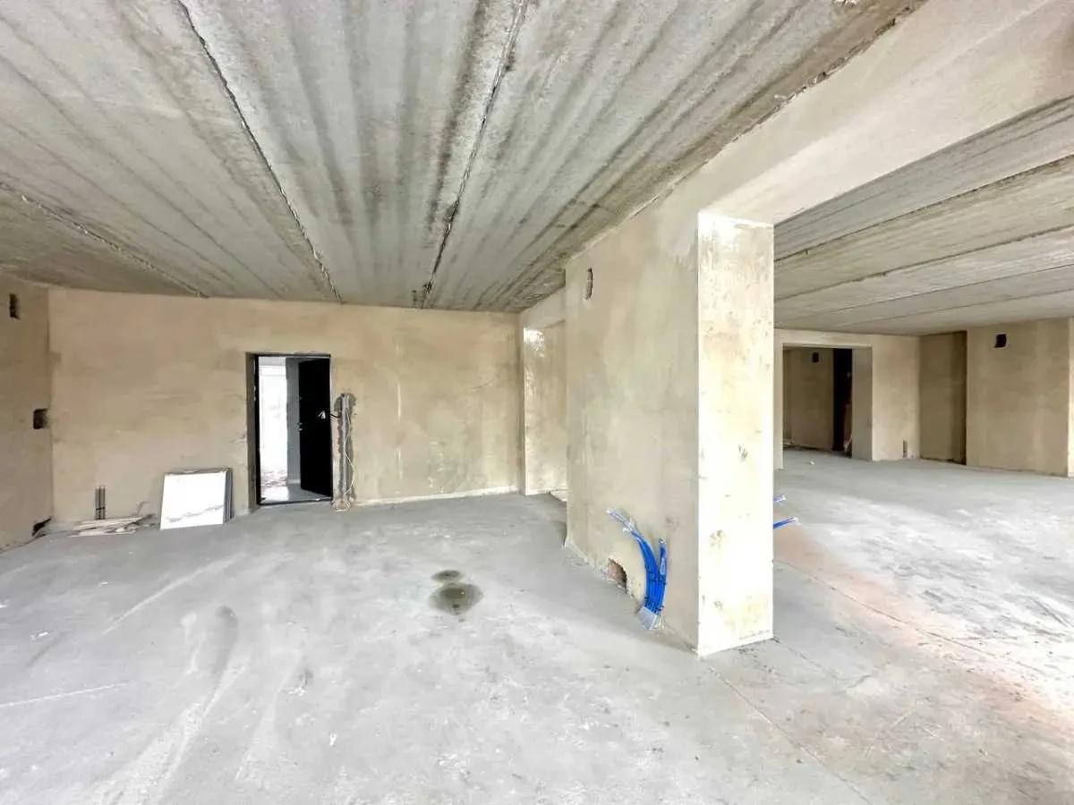 приміщення, будівлі Фастівський, Гатне, Святопетрівська 8