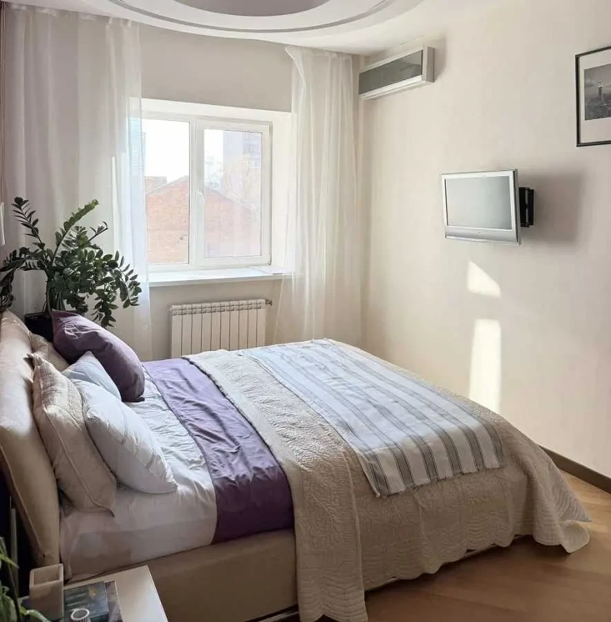 2-к квартира Київ, Шевченківський, В'ячеслава Чорновола 25 5