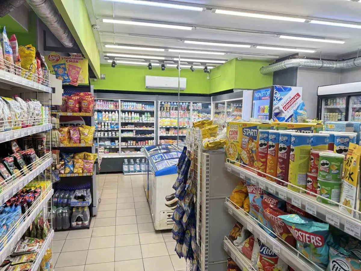 торгові площі Бучанський, Вишневе, Першотравнева 25А 6