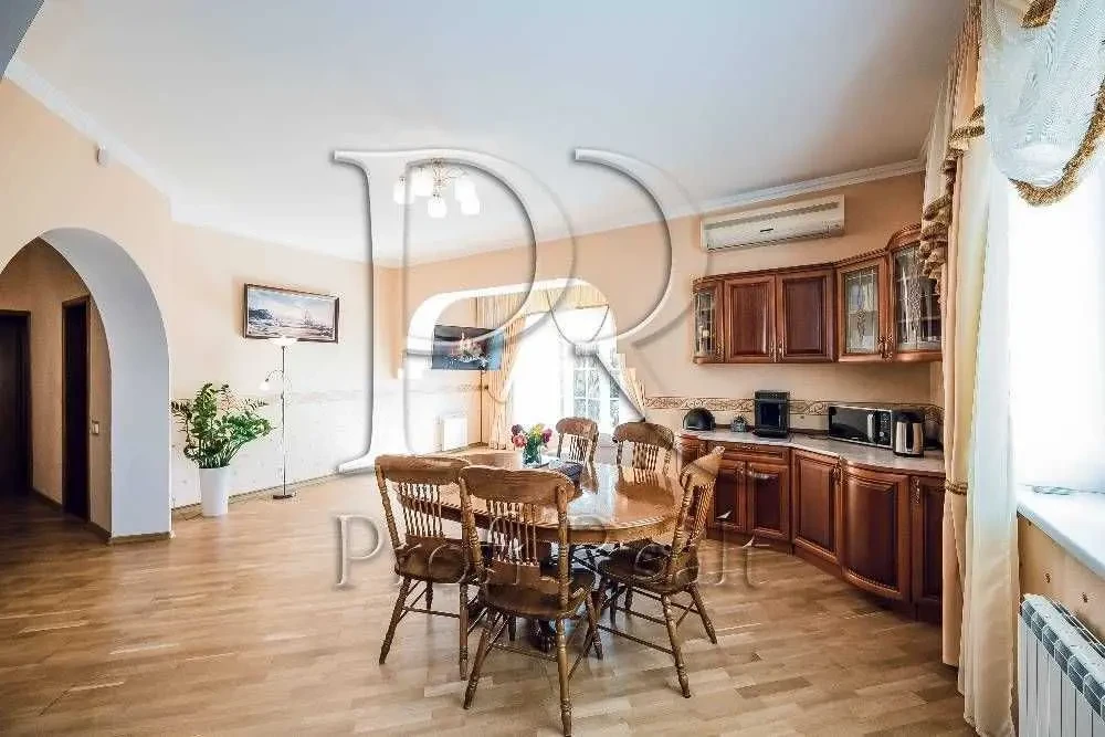 7-к будинок Бориспільський, Велика Олександрівка, Гагаріна вулиця 6