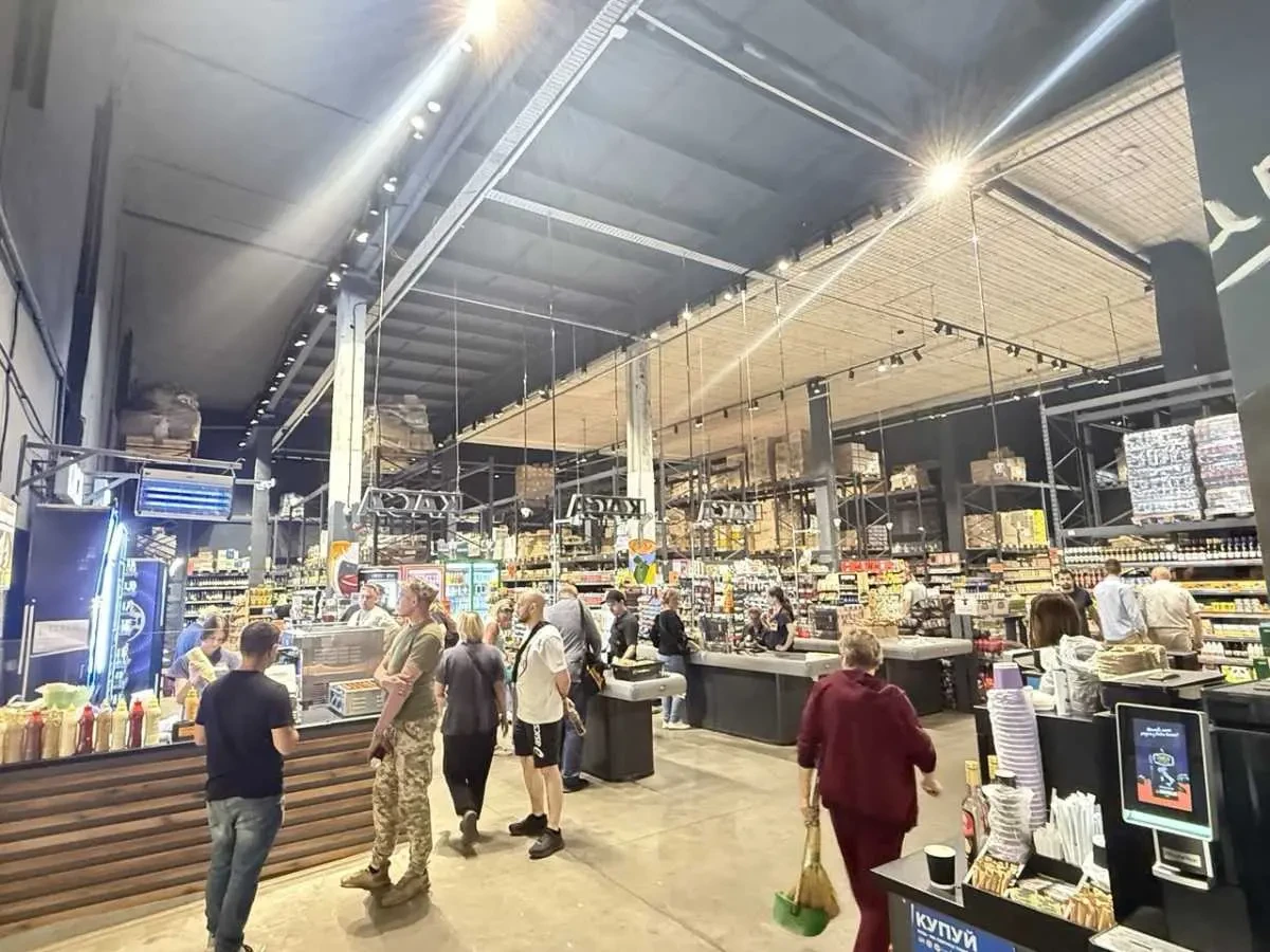 торгові площі Київ, Солом`янський, Миколи Василенка 1 5