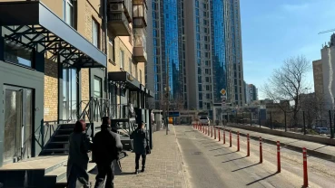 торгові площі Київ, Печерський, Іоанна Павла ІІ 7