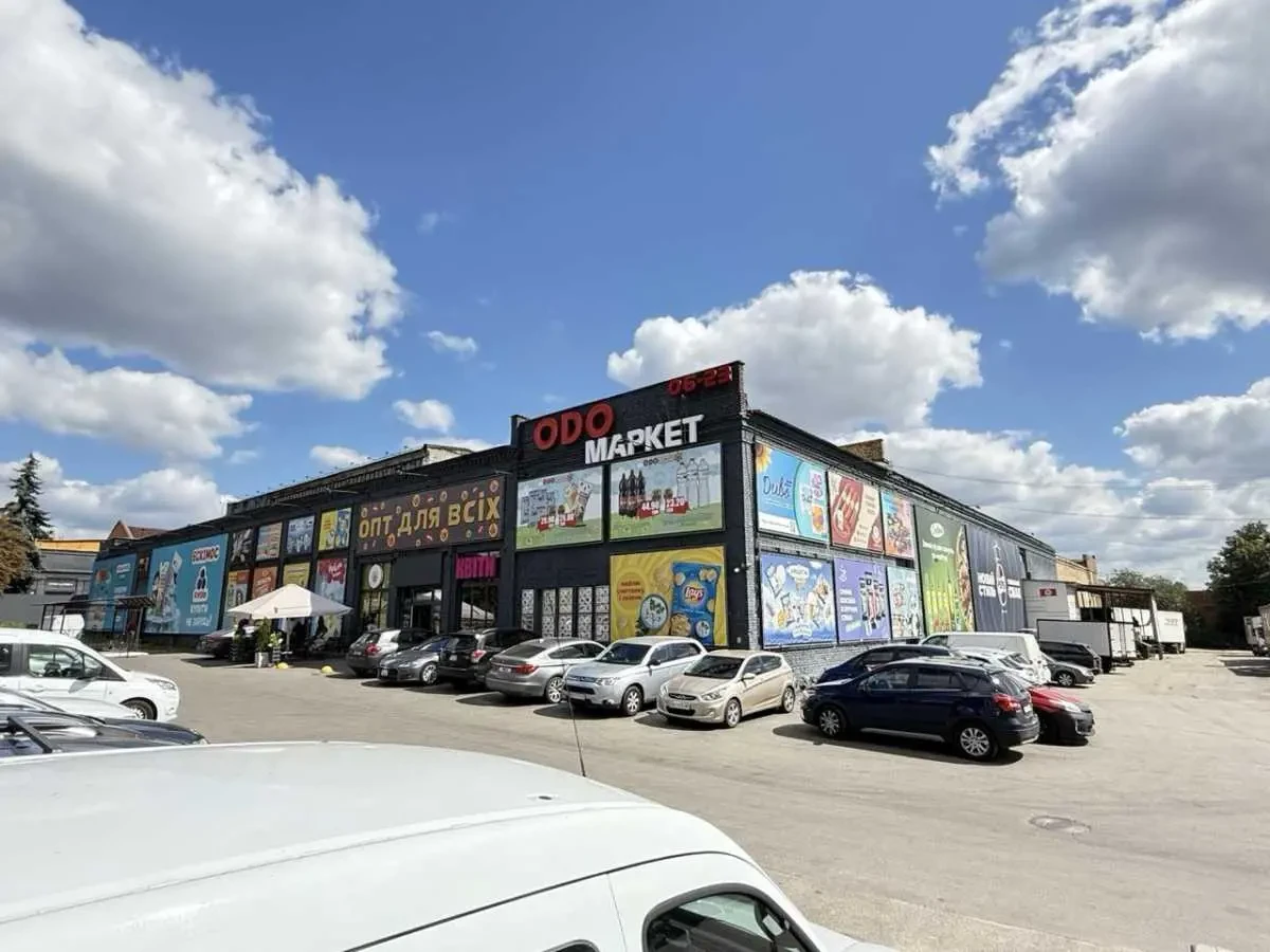 торгові площі Київ, Солом`янський, Миколи Василенка 1 2