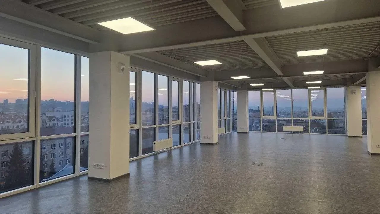 Оренда офісів на Почайницькій 3