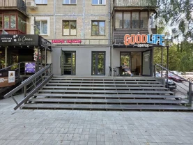 торгові площі Київ, Солом`янський, Миколи Василенка 8