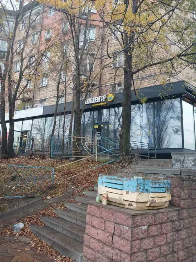 торгові площі Київ, Солом`янський, Чоколівський 37 3