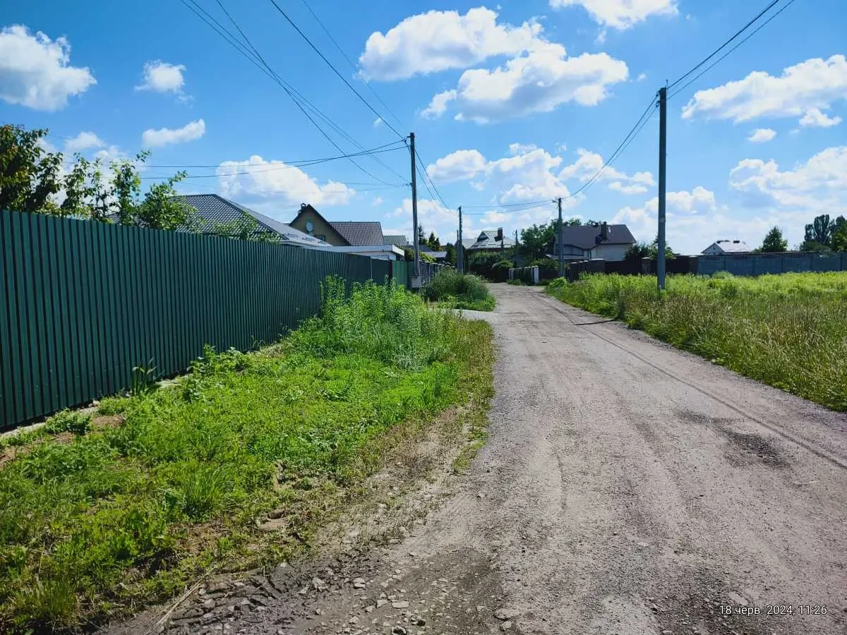 ділянка під житлову забудову Броварський, Погреби, Центральная 9