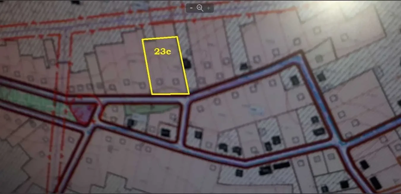 ділянка під житлову забудову Броварський, Погреби, Центральная 16