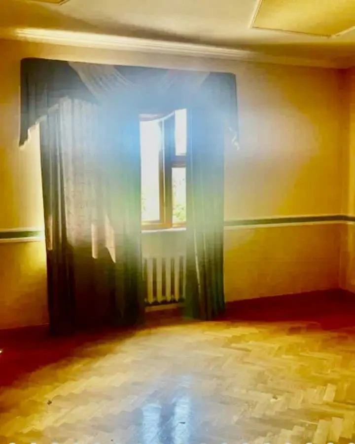 8-к будинок Бучанський, Стоянка, Ленина 1 20