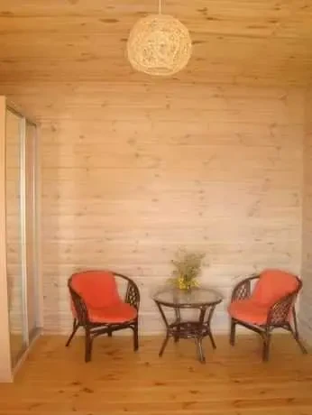 6-к будинок Броварський, Літки, Незалежности 5