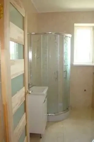 6-к будинок Броварський, Літки, Незалежности 7