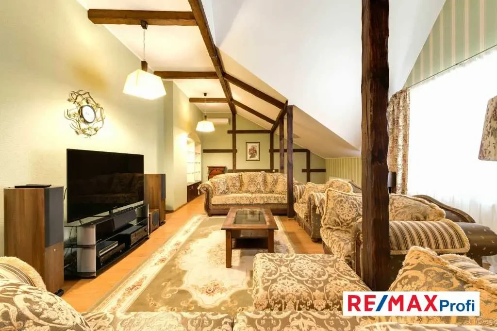 7-к будинок Фастівський, Глеваха, Освіти 11