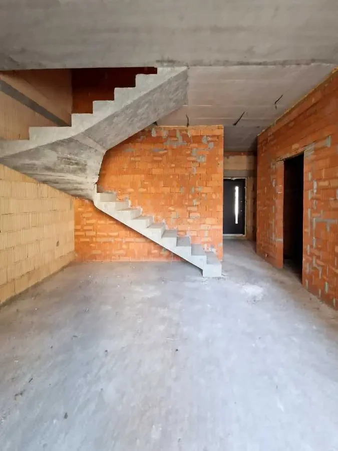 5-к таунхаус Бучанський, Ірпінь, Українська 6