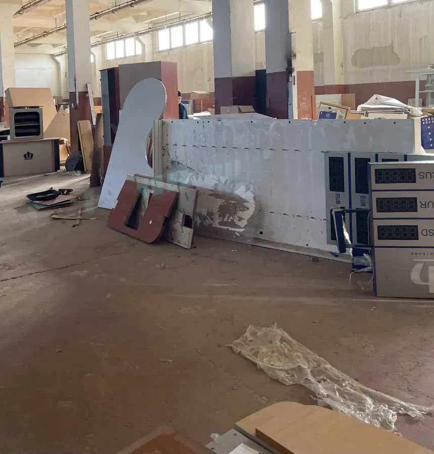 склади Київ, Оболонський, Семена Скляренка 2