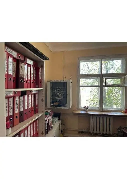 приміщення, будівлі Криворізький, Кривий Ріг, Двінська 23/1 13