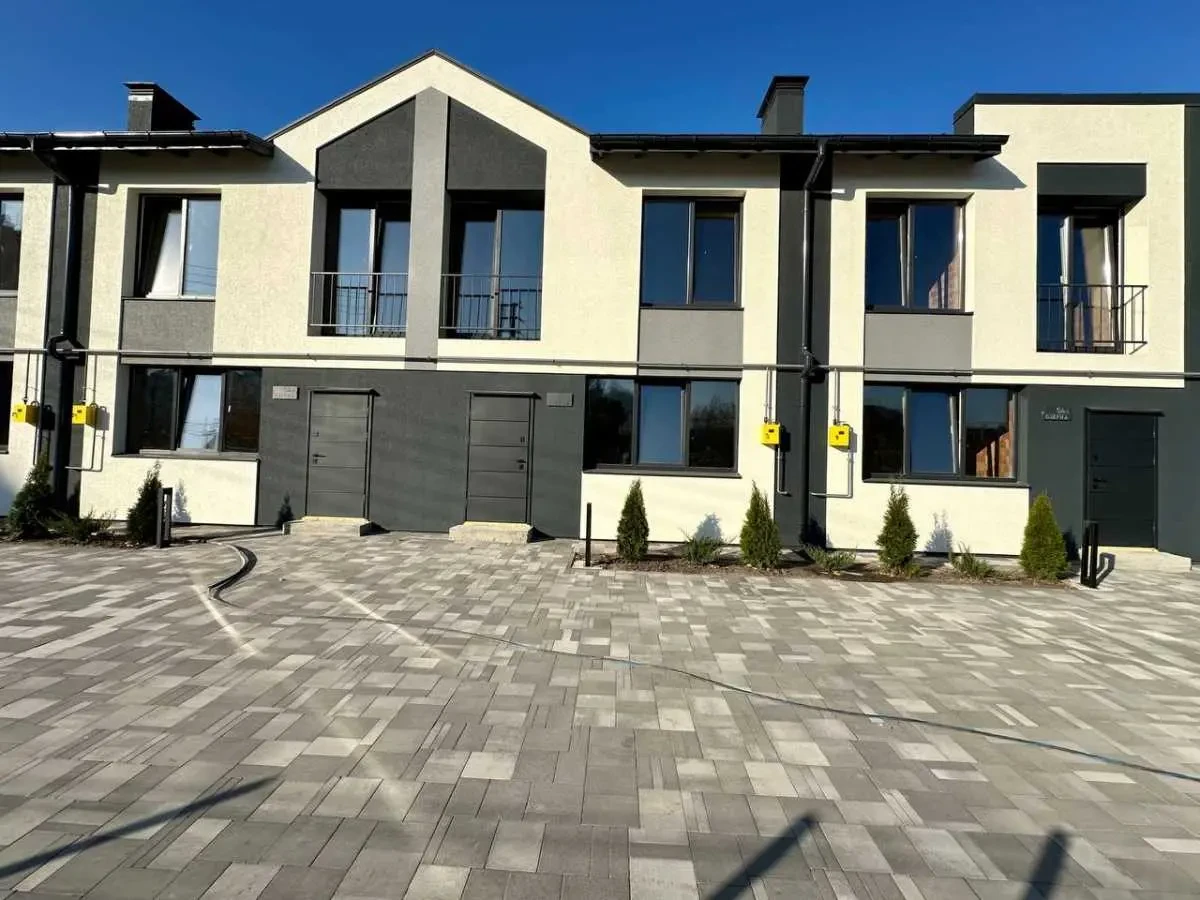 3-к таунхаус Фастівський, Гатне, Святопетровського 34