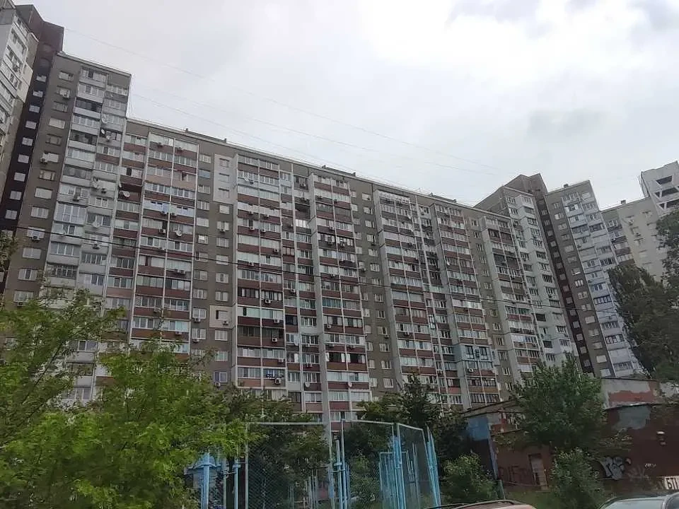 кімната Київ, Голосіївський, Академіка Заболотного 30 11