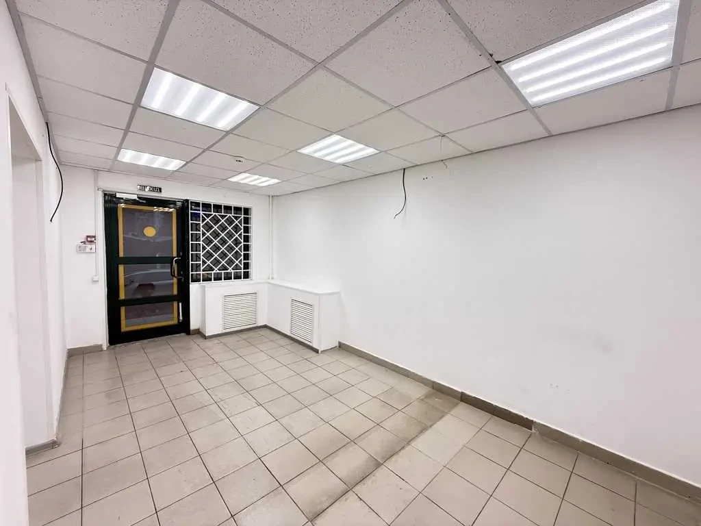 торгові площі Київ, Солом`янський, Солом`янська 36 4