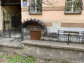 торгові площі Київ, Печерський, Станіславського 3