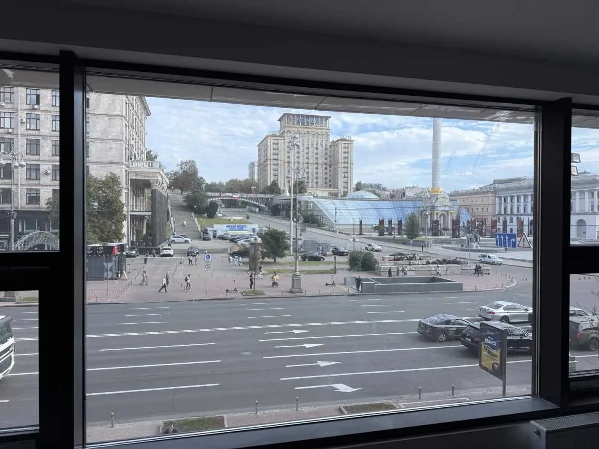 приміщення, будівлі Київ, Печерський, Хрещатик 18