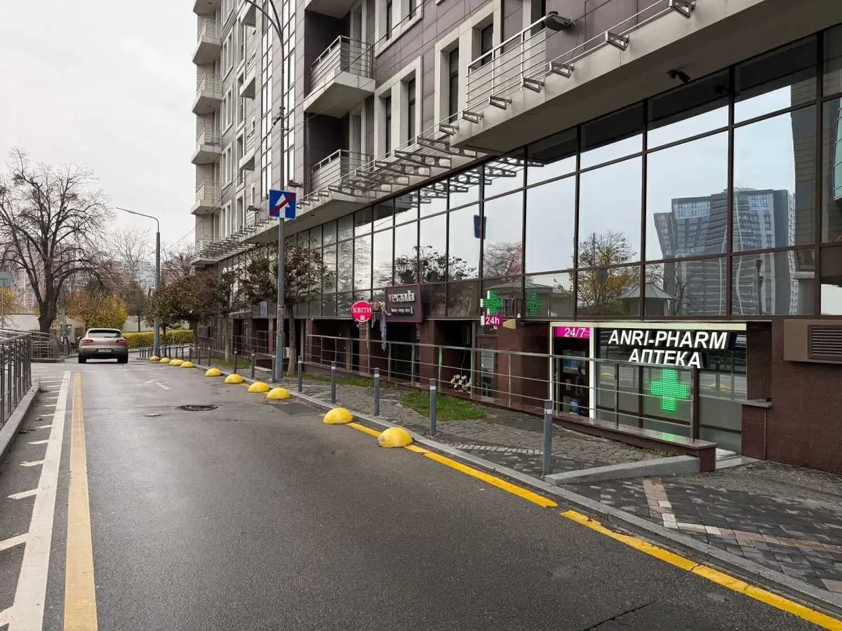 об’єкт сфери послуг Київ, Печерський, Звіринецька 47