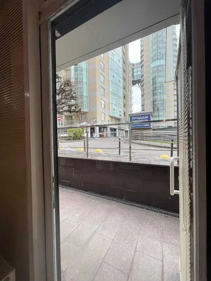 об’єкт сфери послуг Київ, Печерський, Звіринецька 47 5