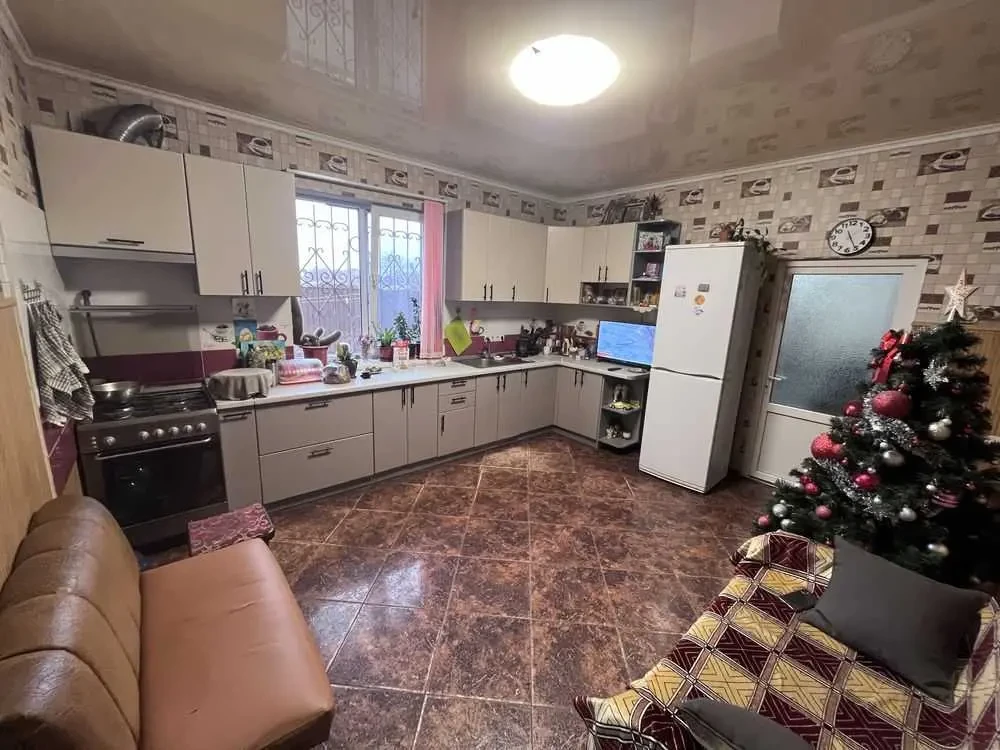 5-к будинок Броварський, Красилівка, Кірова 19