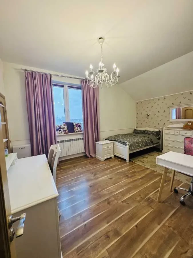 4-к будинок Бучанський, Буча, Грушевського 10