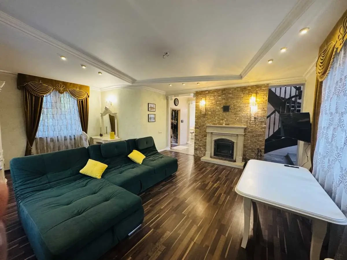 4-к будинок Бучанський, Буча, Грушевського