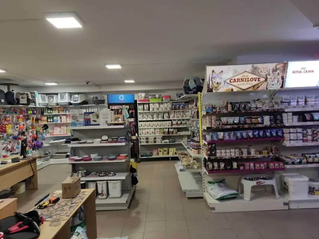 торгові площі Київ, Голосіївський, Голосіївська 13а 9