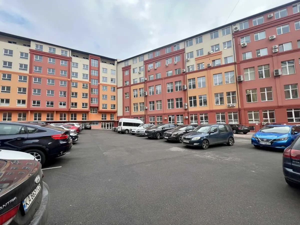 торгові площі Київ, Подільський, Глибочицька 17 13