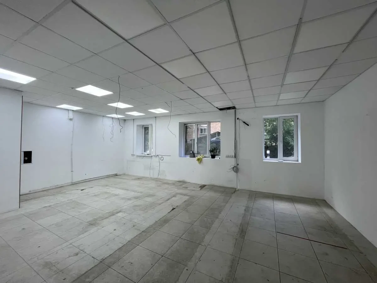 торгові площі Київ, Печерський, Професора Підвисоцького 5 19