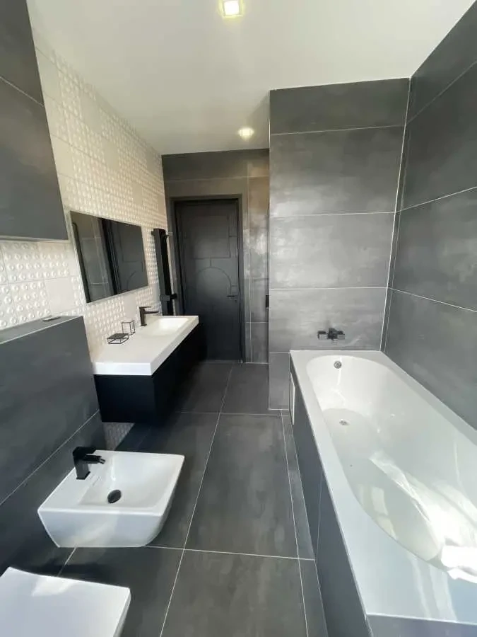 4-к будинок Обухівський, Козин, Старокиївська КГ Дніпрова Хвиля 24