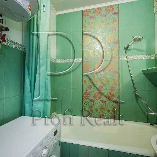 3-к квартира Київ, Святошинський, Булгакова 3 15