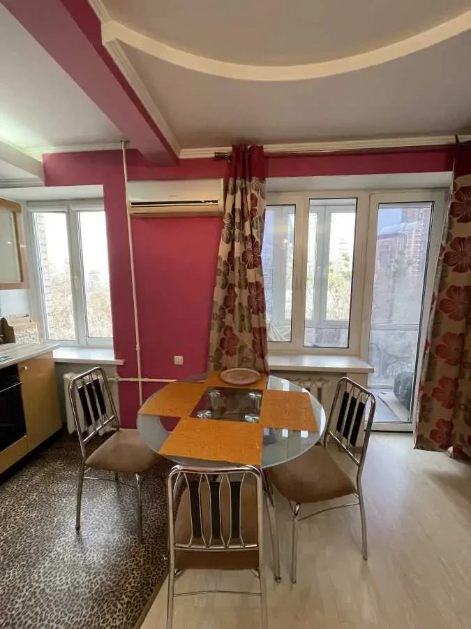 2-к квартира Київ, Печерський, Генерала Алмазова 9 16