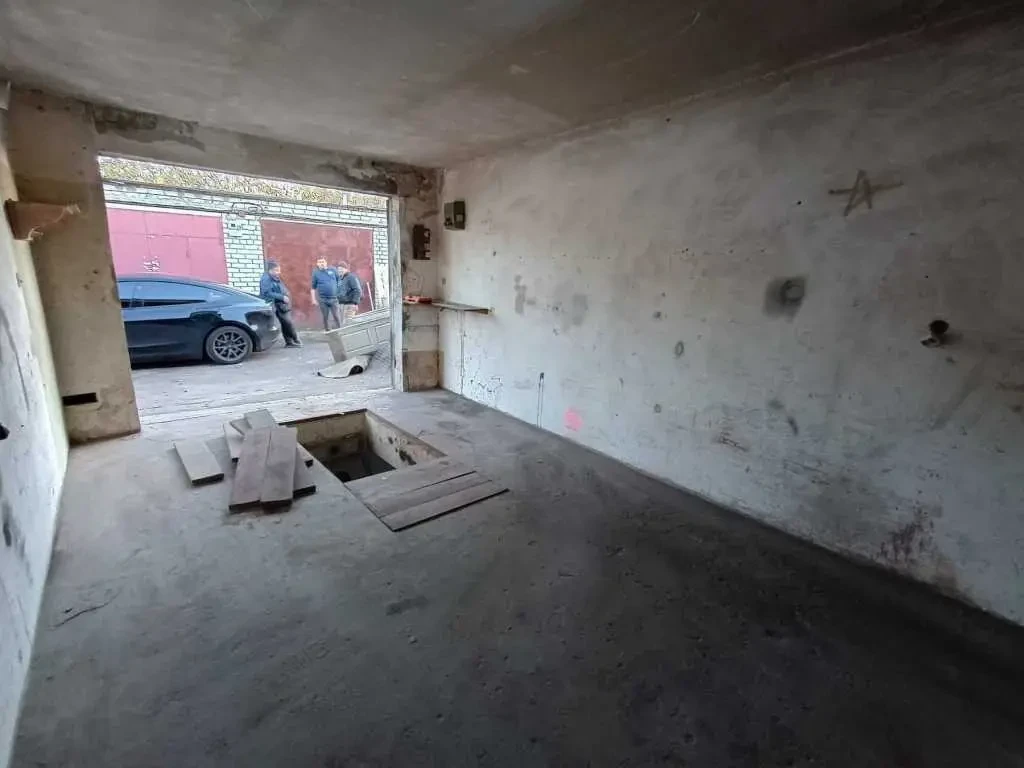 окремий гараж Київ, Деснянський, Крайня 13 6